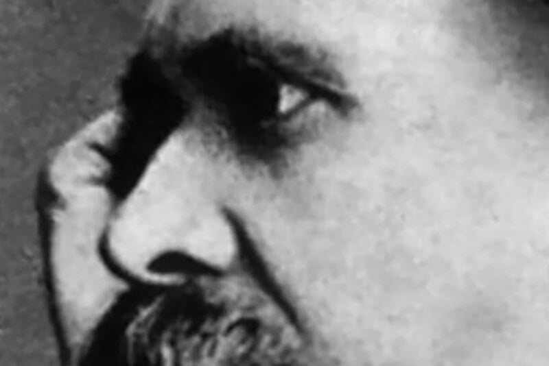 6 bouteilles = 2 x 3 (Socrate + Descartes + Nietzsche)